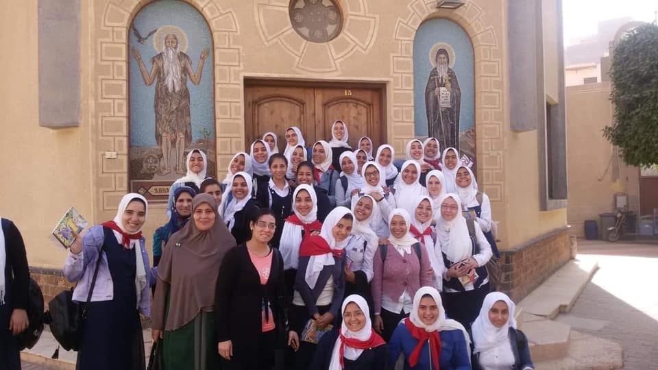   حزب مستقبل وطن ينظم ندوة عن المواطنة لطالبات الثانوية بنات ببني سويف