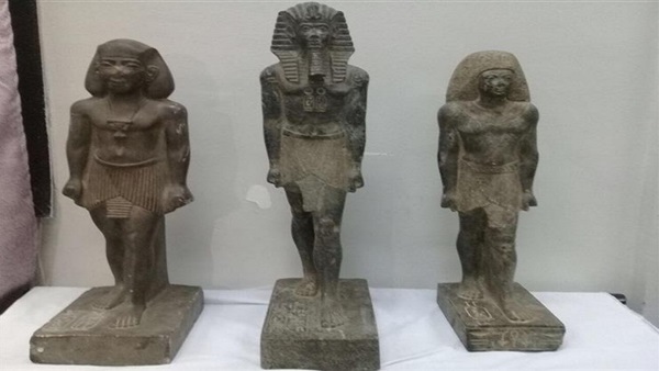   «أمن البحيرة» يضبط عاملين بحوزتهما 3 تماثيل أثرية