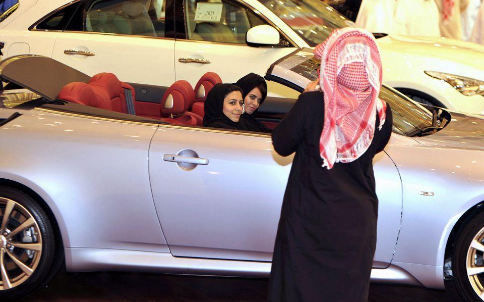   إصدار 40 ألف رخصة قيادة للسيدات بالسعودية