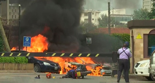   عاجل|| انفجار فى مجمع يضم فندقا ومكاتب بالعاصمة الكينية