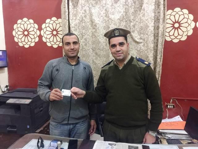   تسليم 10 رخص قيادة مجانية لمواطنى بنى سويف بمناسبة عيد الشرطة