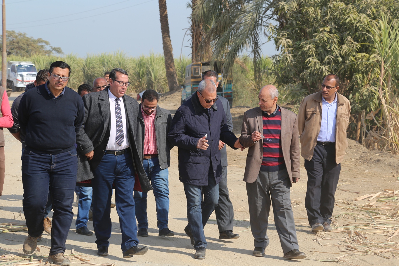  محافظ قنا يتفقد عدد من المشروعات الخدمية بمدينة نجع حمادي