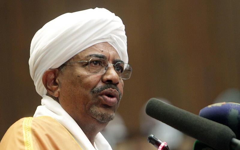   الرئيس السوداني: مندسون يقتلون المتظاهرين بأسلحة متطورة