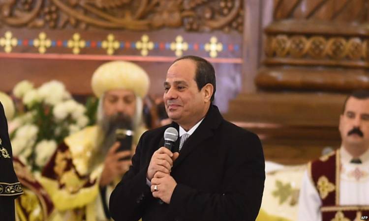   الرئيس السيسي: عيد ميلاد مجيد على قلب كل مصري