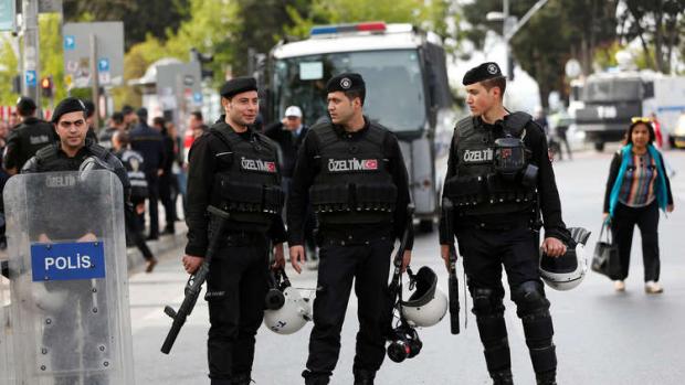   تركيا تأمر باعتقال 192 شخصًا للاشتباه بصلتهم بفتح الله جولن