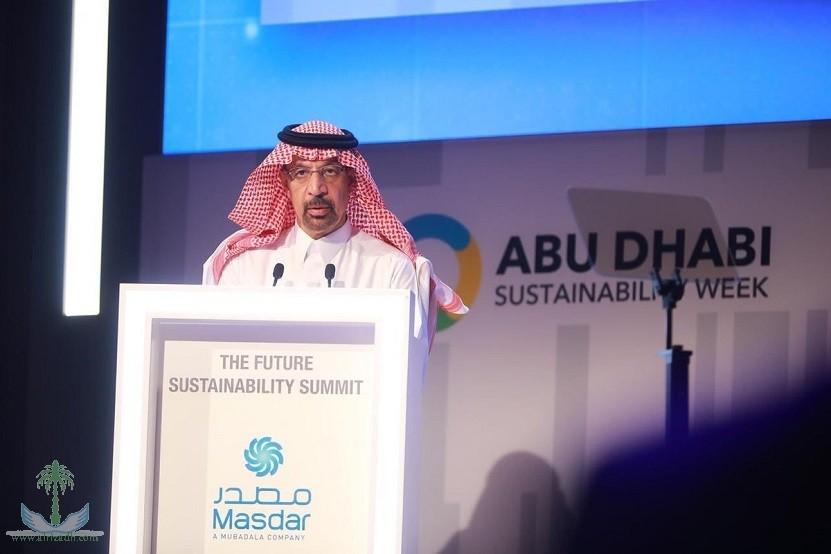 السعودية تتحول لتوليد الكهرباء بالطاقة الشمسية الكهروضوئية والرياح بحلول 2030