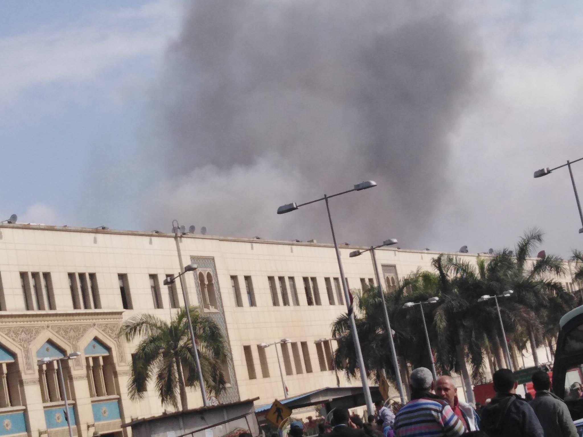   «السكة الحديد» تقرر إيقاف حركة القطارات بمحطة مصر بعد الحريق