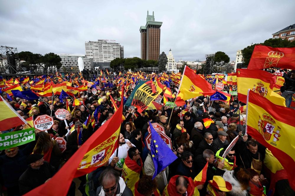   احتجاجاً فى مدريد على سياسة الحكومة إزاء إقليم كاتالونيا
