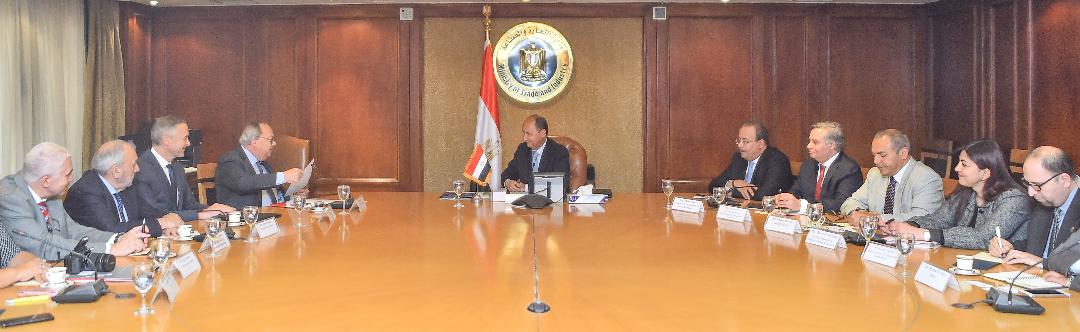   وزير التجارة والصناعة يبحث مع رئيس هيئة معارض دوسلدوف الألمانية ترتيبات استضافة مصر لمعرض «باك بروسيس»