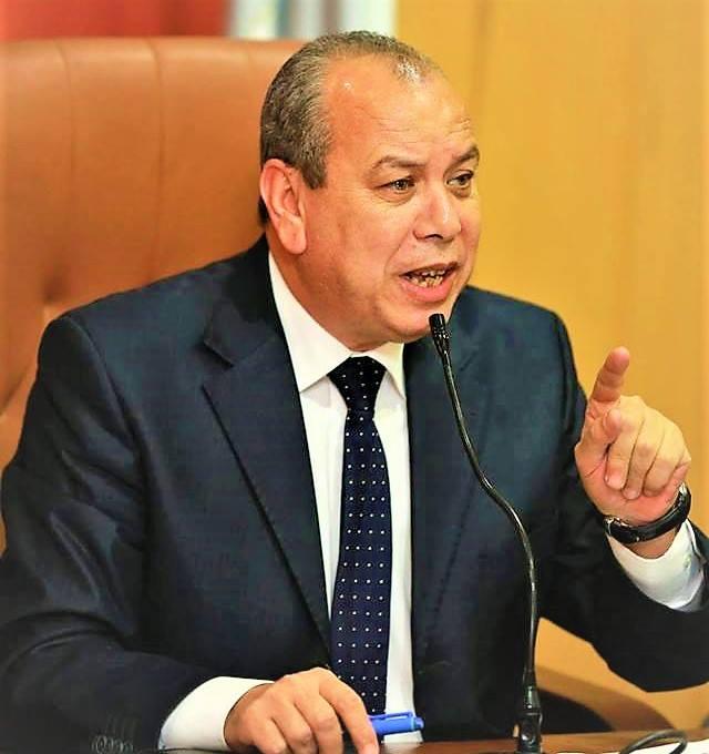   محافظ كفرالشيخ يصدر قراراً بإعفاء مدير ادارة التضامن الإجتماعى بالرياض من منصبه 