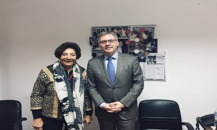   سفير كندا يلتقى رئيسة الاتحاد العام لنساء مصر