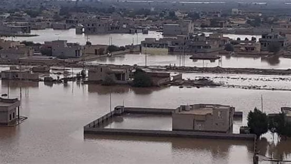  الفيضانات تضرب مئات المنازل فى إيران