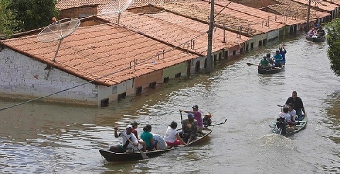   عاجل| مصرع وإصابة 18 شخصًا جراء فيضانات بالبرازيل