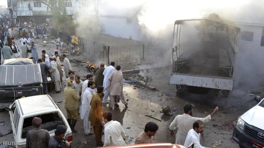   باكستان: مقتل وإصابة 10 أشخاص في انفجار قنبلة على متن قطار