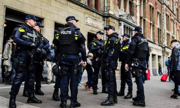  الشرطة الهولندية تحذر من رجل تركى بعد حادث أوتريخت
