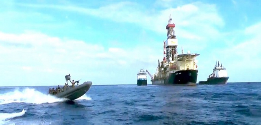   «البحرية المصرية» تنقذ سائحين فرنسيين من الغرق جنوب البحر الأحمر