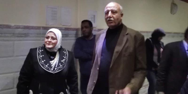محافظ كفر الشيخ يطمئن على 17 طالباً بعد نقلهم للمستشفى