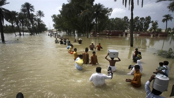  إندونيسيا: ارتفاع ضحايا الفيضانات إلى 104 قتلى