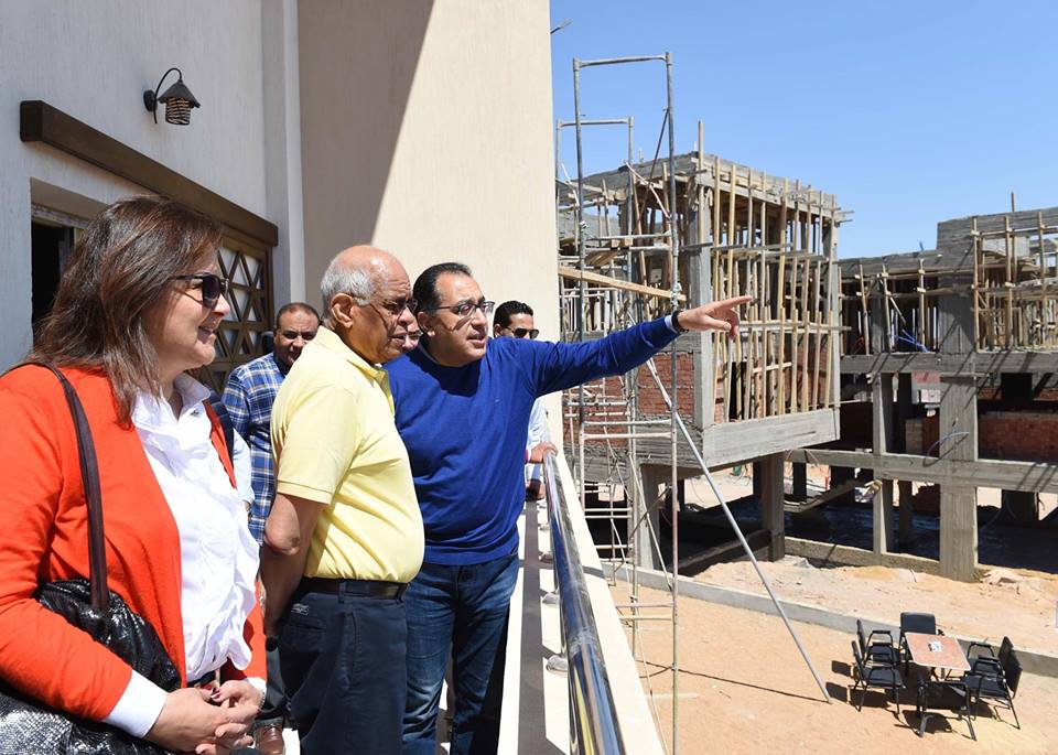   رئيس الوزراء يشيد بمعدلات تنفيذ المشروعات بمدينة أسوان الجديدة