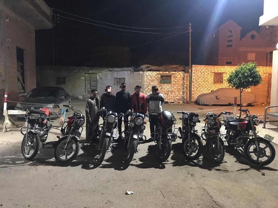  القبض على تشكيل عصابى تخصص فى سرقة الدراجات فى كفر الشيخ