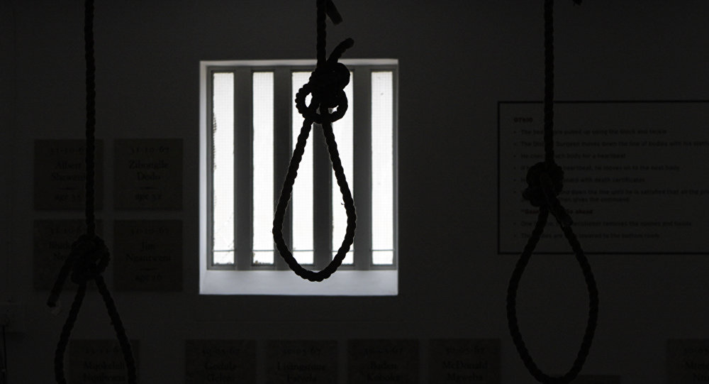   الإعدام شنقا لـ 5 متهمين بينهم سيدة ونجلها في 3 قضايا قتل بالمنيا