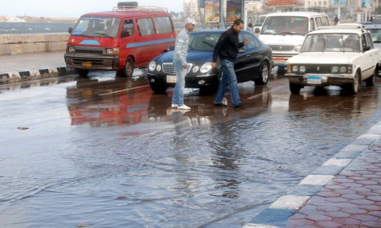   الأرصاد: رياح محملة بالرمال واحتمالية سقوط أمطار على بعض المناطق .. غدًا الأحد