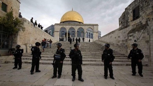   شاهد | الاحتلال الإسرائيلى يمنع رفع أذان المغرب من المسجد الأقصى ويعتدي على المصلين