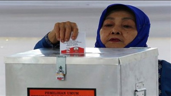   انتخابات أندونسيا تتسبب في مقتل 270 موظفًا