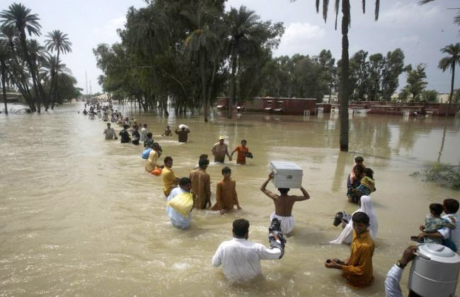   ارتفاع حصيلة ضحايا الفيضانات في اندونيسيا إلى 19 قتيلا