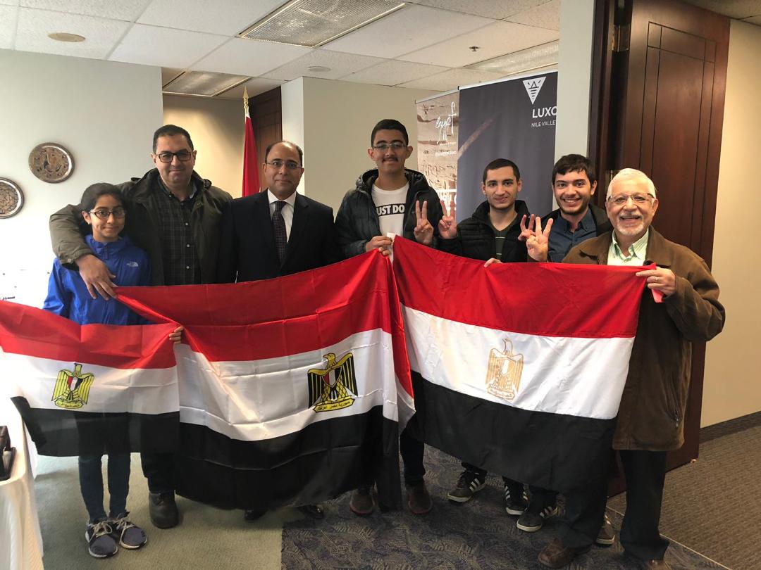   الجالية المصرية في كندا تشارك في الاستفتاء على التعديلات الدستورية بمقر السفارة في أوتاوا