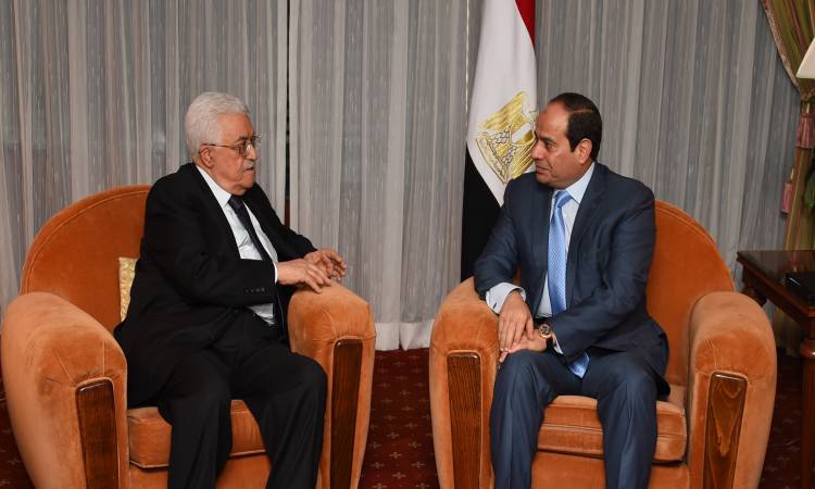   الرئيس الفلسطينى يهنئ الرئيس السيسى بذكرى تحرير سيناء