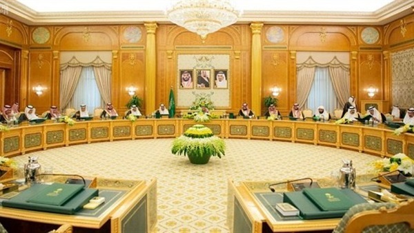   مجلس الوزراء السعودى: 5 آلاف ريال لمن يخالف «الذوق العام»