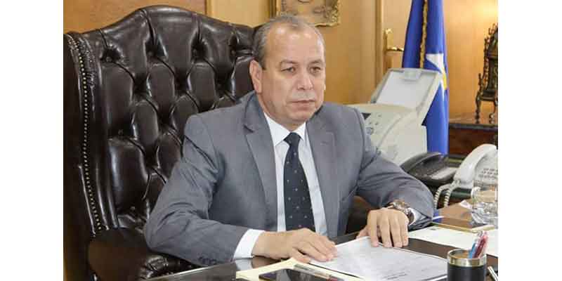   محافظ كفر الشيخ يناقش عددا من القضايا والملفات مع الشئون القانونية