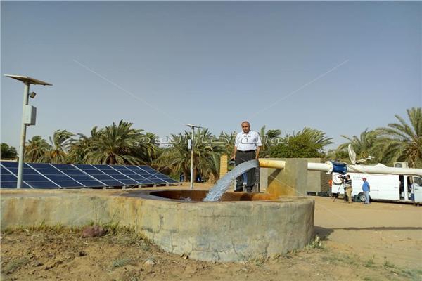   "الرى" تحول 25 بئر مياه جوفية من العمل بالسولار إلى الطاقة الشمسية