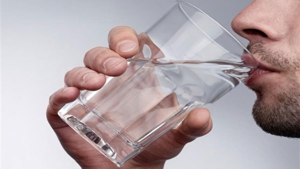   علي جمعة: شُرب الماء في نهار رمضان لا يُفطر بهذه الحالة