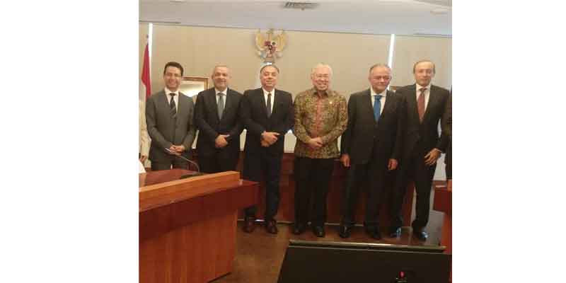   وزير التجارة الإندونيسي يجتمع بالبعثة التجارية لمجلسي الأعمال المصري الماليزي والإندونيسي