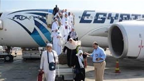   «مصر للطيران» تنقل 3800 معتمر على متن 17 رحلة اليوم