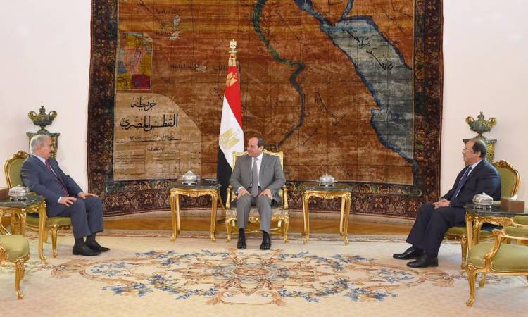   الرئيس السيسى يؤكد لـ «حفتر» دعم مصر لجهود مكافحة الإرهاب فى ليبيا