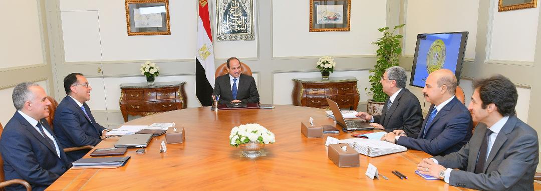    متحدث الرئاسة : الرئيس السيسى  يجتمع مع رئيس الوزراء ووزيري الكهرباء والري