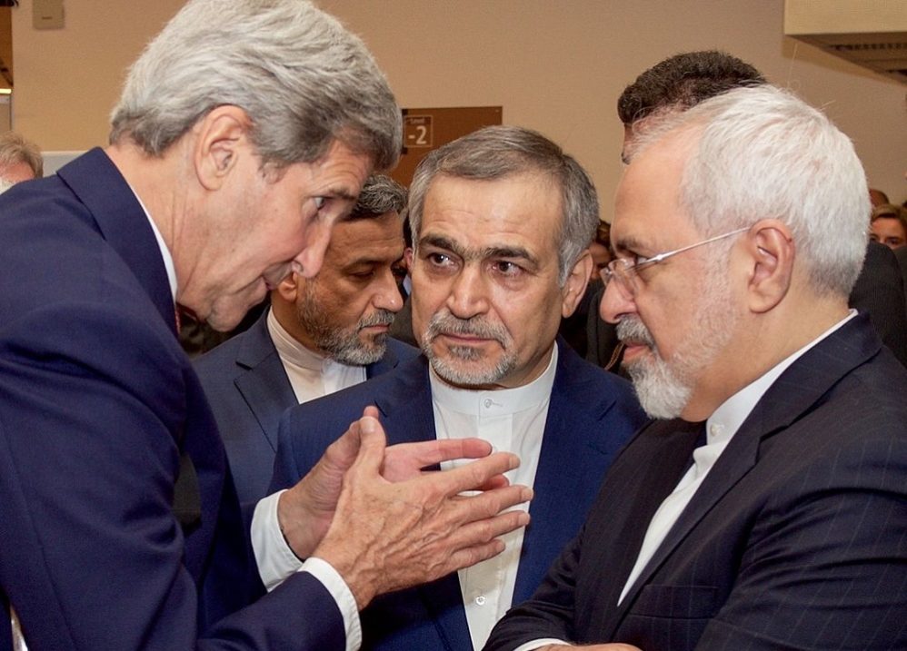   ترامب يطالب بمحاكمة وزير الخارجية السابق كيري بسبب التحدث إلى مسؤولين إيرانيين