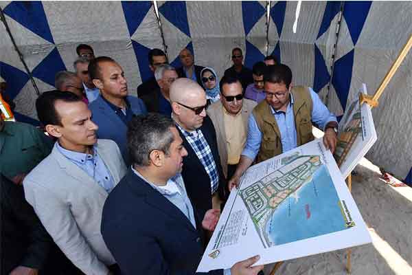   وزير الإسكان ومحافظ الإسكندرية يتفقدان مشروع تطوير محور المحمودية 