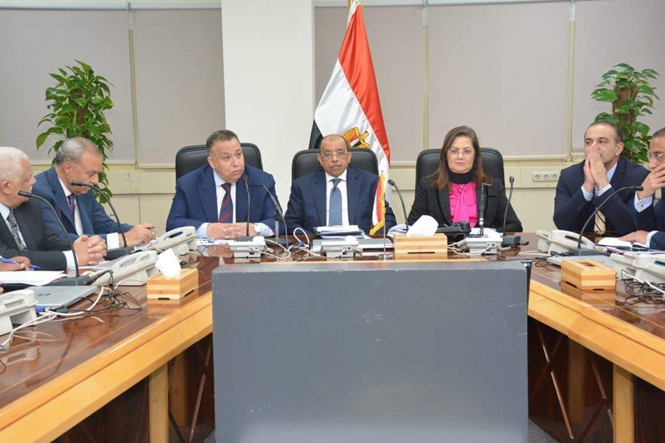   بالتفاصيل| استعراض الموقف التنفيذي لبرنامج التنمية المحلية في صعيد مصر