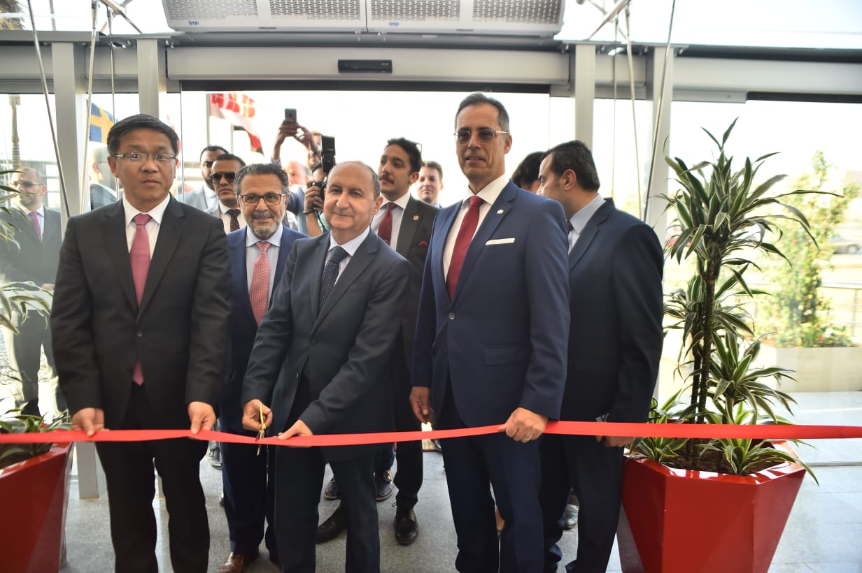   وزير التجارة والصناعة يفتتح المقر الإداري الذكي الجديد لشركة ABB مصر