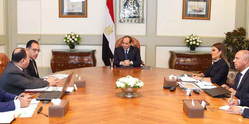   بسام راضى ينشر تفاصيل اجتماع الرئيس عبد الفتاح السيسى بعدد من الوزراء