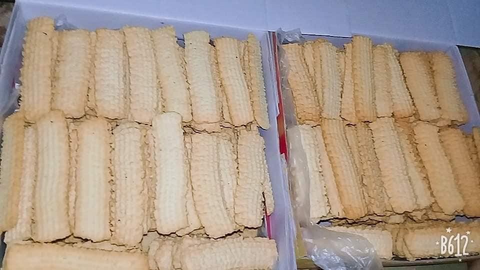   إقبال كبير من أهالي محافظة دمياط على شراء كعك العيد