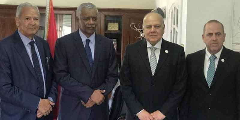   أمين عام اتحاد الجامعات العربية يلتقي السفير السوداني في عمان ويبحث معه إعادة انضمام الجامعات السودانية لعضوية الاتحاد