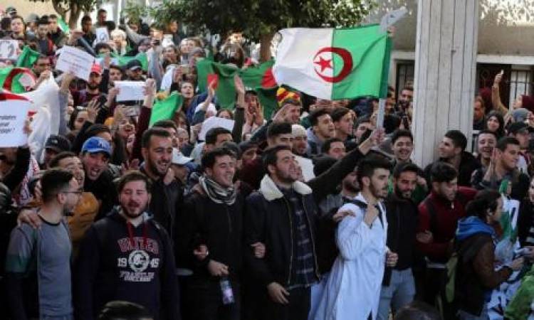   تأجيل الانتخابات الرئاسية الجزائرية