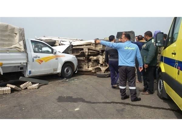   بالأسماء| مصرع وإصابة 17 شخصًا بحادث تصادم سيارتين في كفر الشيخ