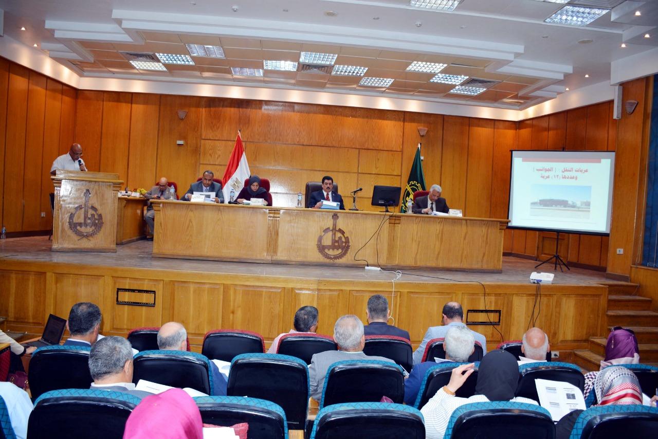   مرزوق يشهد اجتماع اللجنة الدائمة للتعبئة والاحصاء لعرض إمكانيات المحافظة