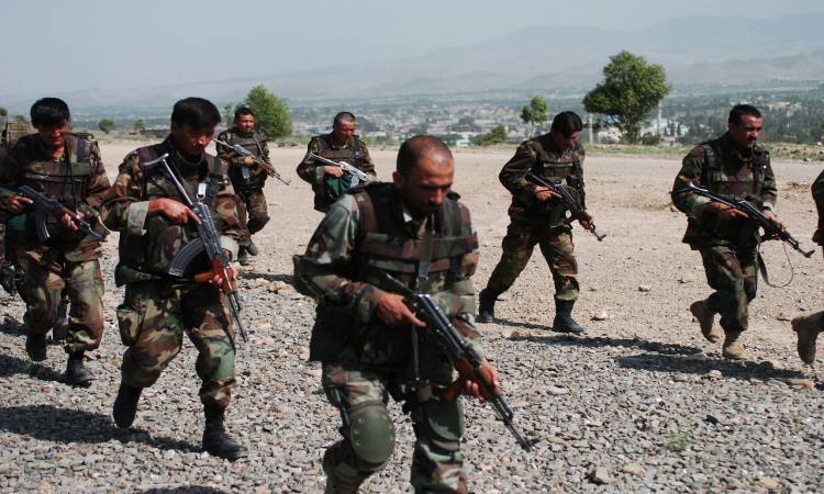   طالبان تطلق سراح  42 من جنود الجيش الأفغانى